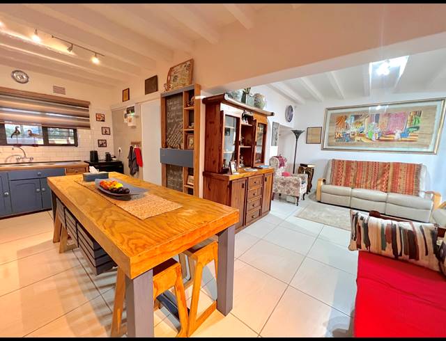 3 BEDROOM TOWNHOUSE TO LET IN UMKOMAAS